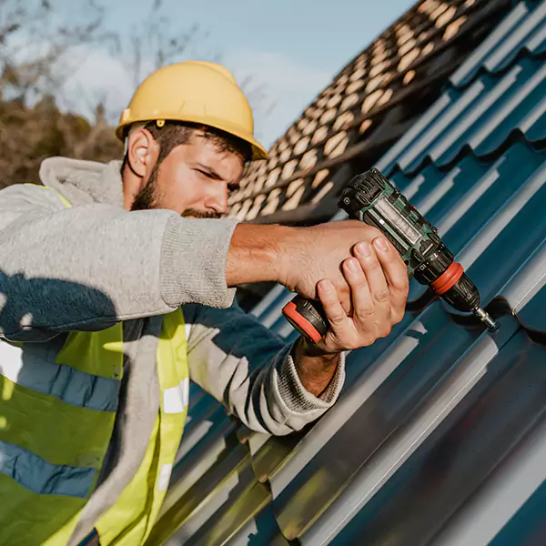 Why Sammamish Property Owners Choose Sammamish Roofing Pro for Metal Roof Replacement?